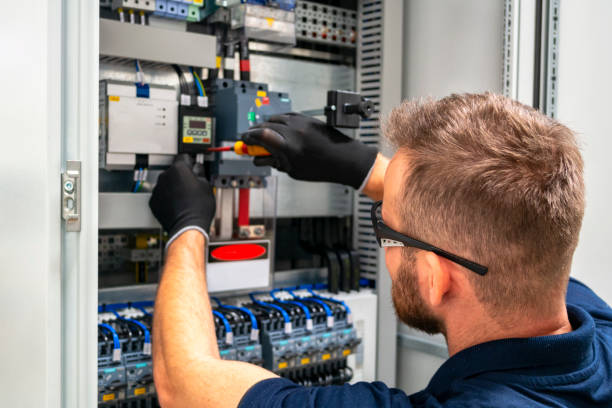 Best Local Electrician Companies  in Silver Springs Shores, FL