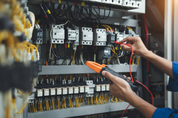 Best Emergency Electrician Near Me  in Silver Springs Shores, FL